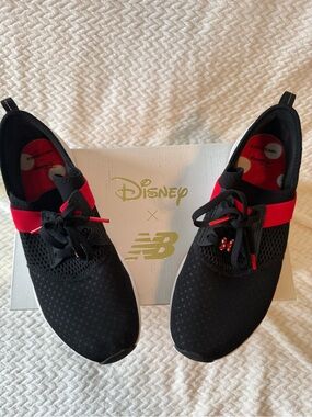 Disney x New Balance (W 11)